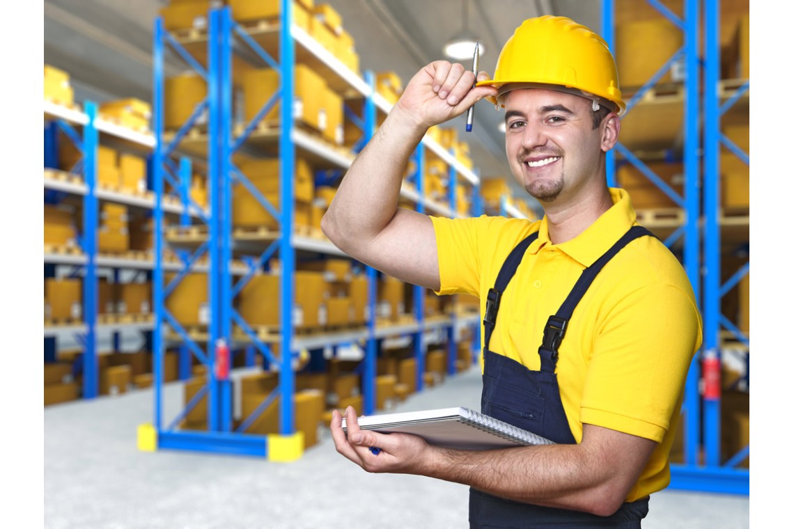 https://goodtogosafety.indevelopment.website/image/cache/catalog/Blog/Warehouse-Worker-2-1140x760.jpg